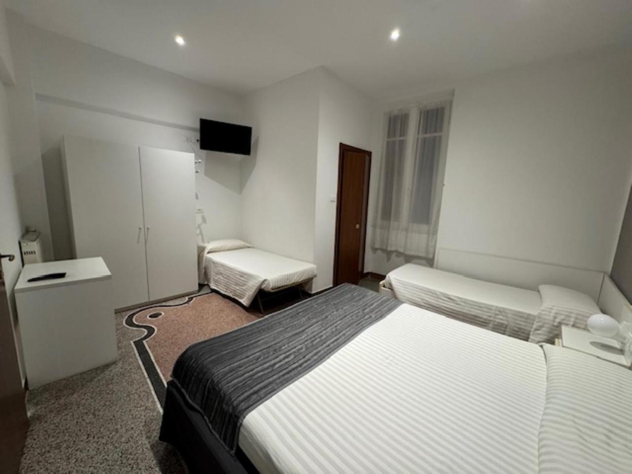 Hotel Ristorante Milton Varazze Zewnętrze zdjęcie