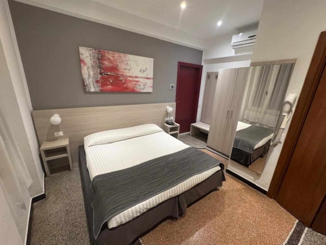 Hotel Ristorante Milton Varazze Zewnętrze zdjęcie