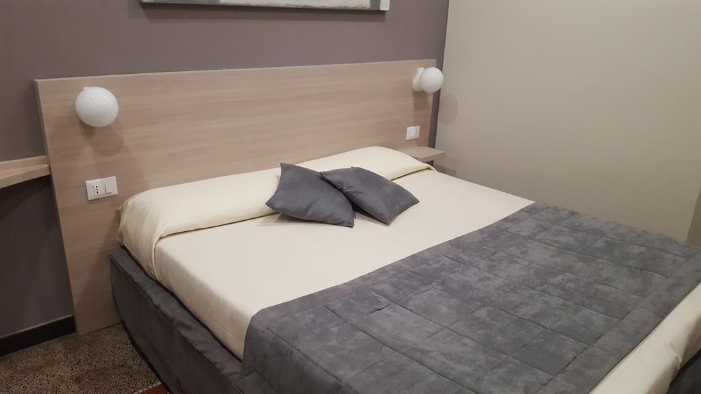 Hotel Ristorante Milton Varazze Zewnętrze zdjęcie