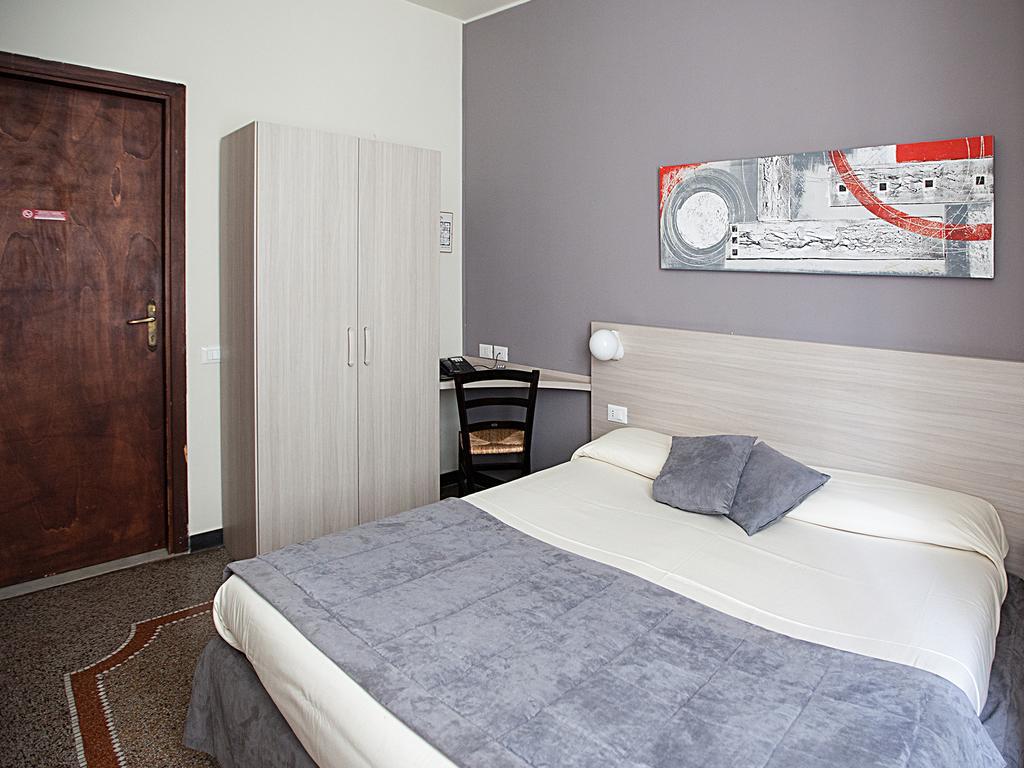 Hotel Ristorante Milton Varazze Zewnętrze zdjęcie